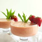 vegan strawberry banana smoothie