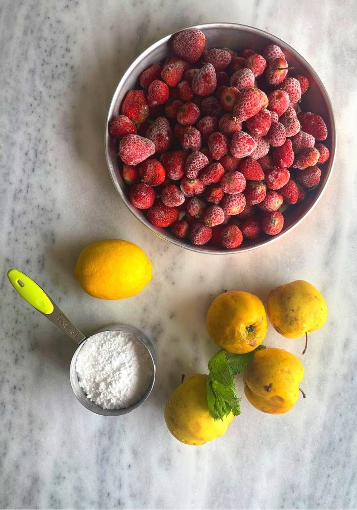 apple and strawberry crumble ingredients