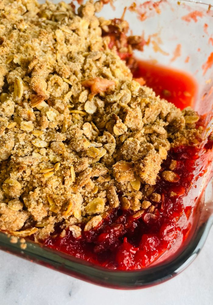 apple and strawberry crumble 