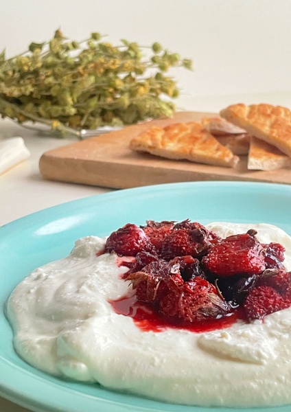 whipped feta dip with strawberry jam
