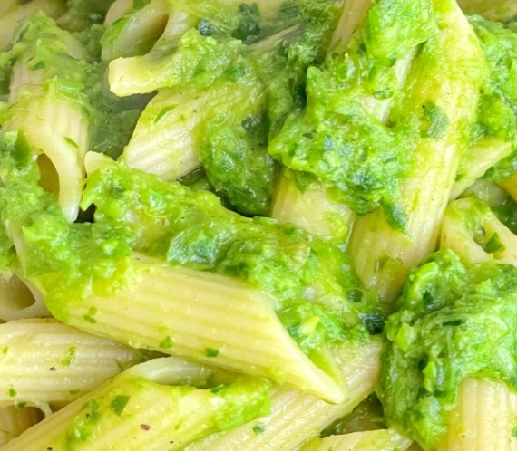creamy pasta with peas