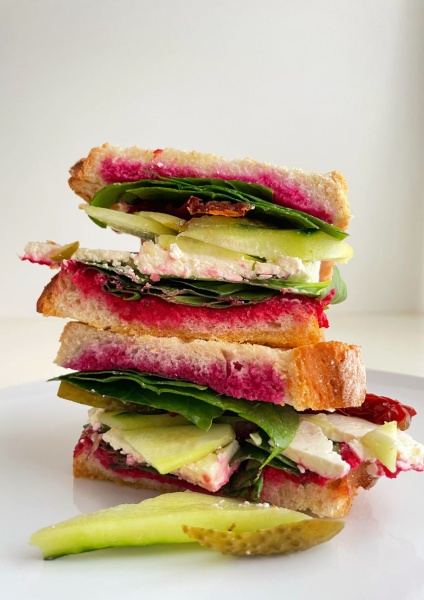 beetroot sandwich with feta cheese